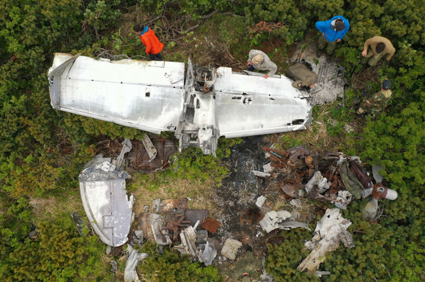 остатки разбившегося самолета