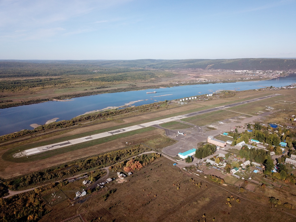 Вид на аэродром Киренска (фото Д.В. Ульянкина).